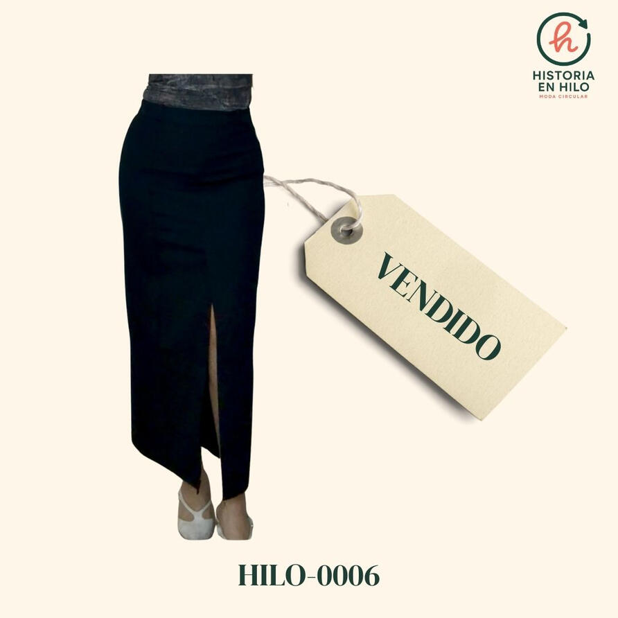 HILO-0006. Falda Negra_H&M. Con botas o tacones... El toque de elegancia se lo pones tu.